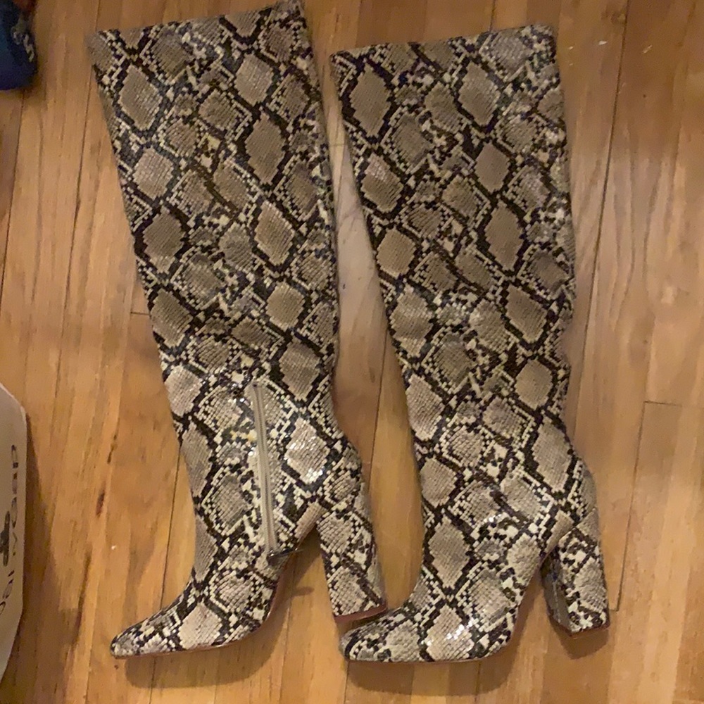 Zara Snakeskin Patterned Heeled Boots